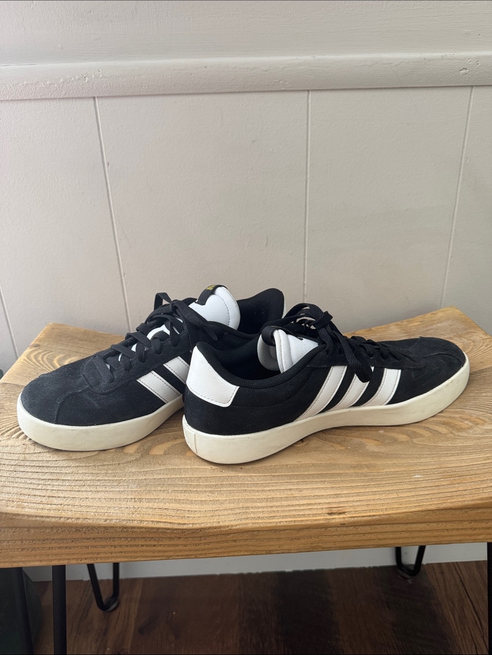 Adidas Shoes Black Suede Size 8.5
like new! - Picture 3 of 8